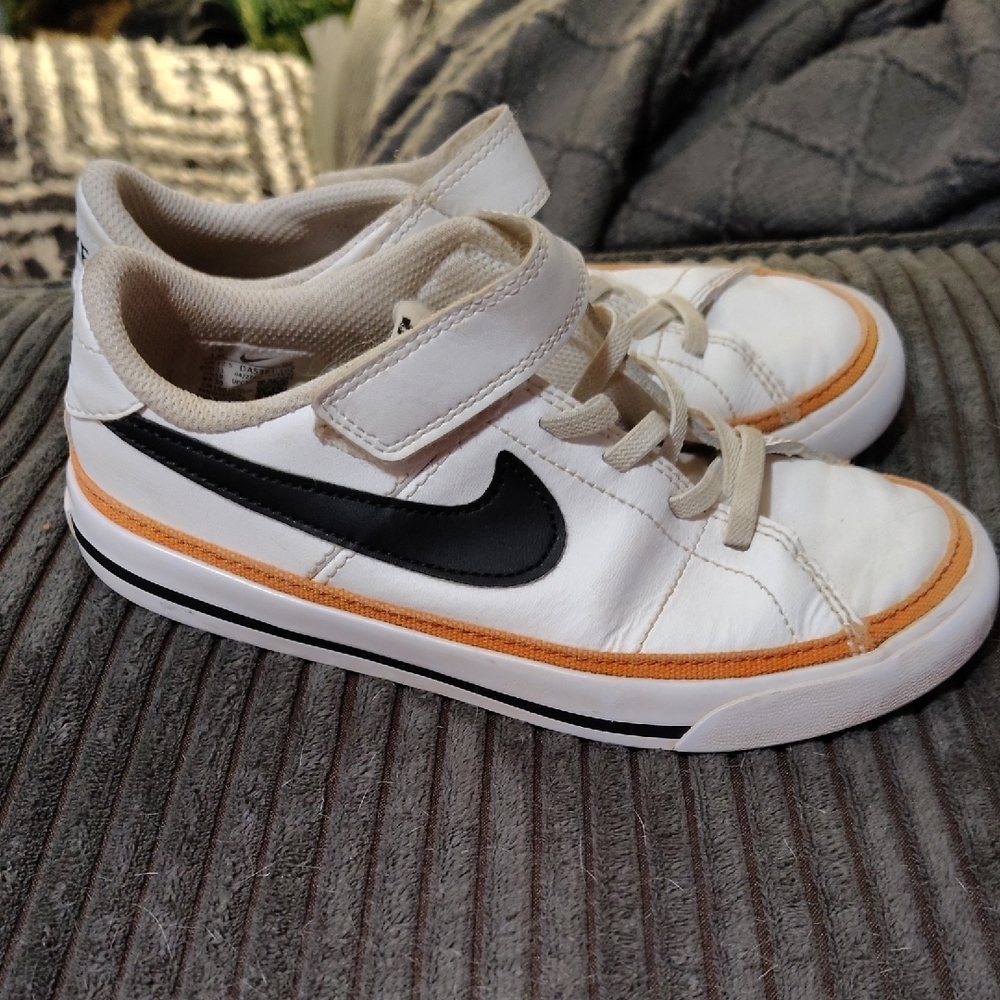 Nike Kids White and Black Sneakers
